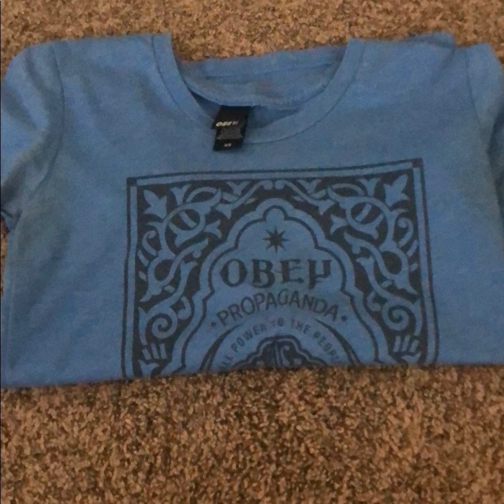Obey t shirt